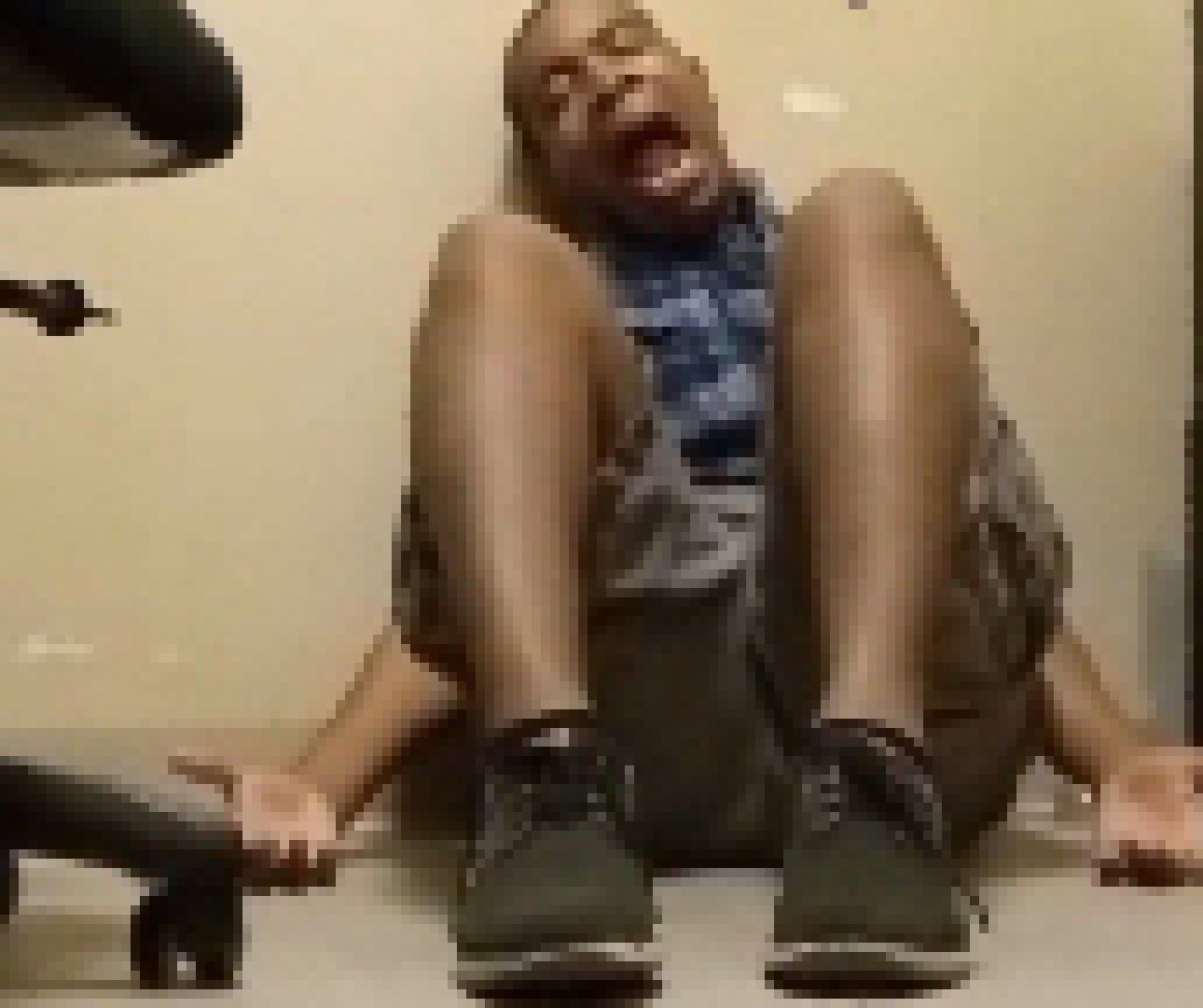 [006d2b] you're like "huh that's weird what the fuck happene. yeah i'm talking to no one but y'all see the vision right