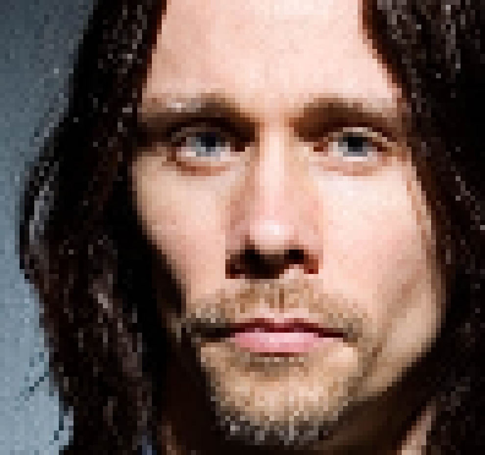 [236914] stay tuned plebby i'm staring now