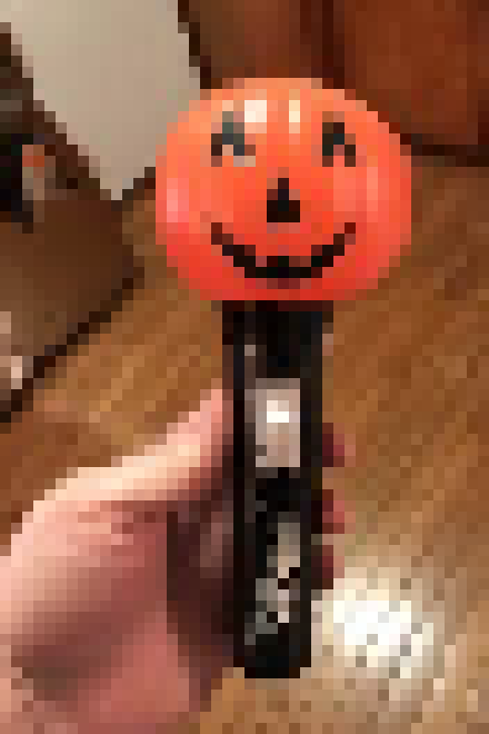 [572299] This is the only image on Google that has the logo and all. My light dosent have a pumpkin, it's just a regular one.