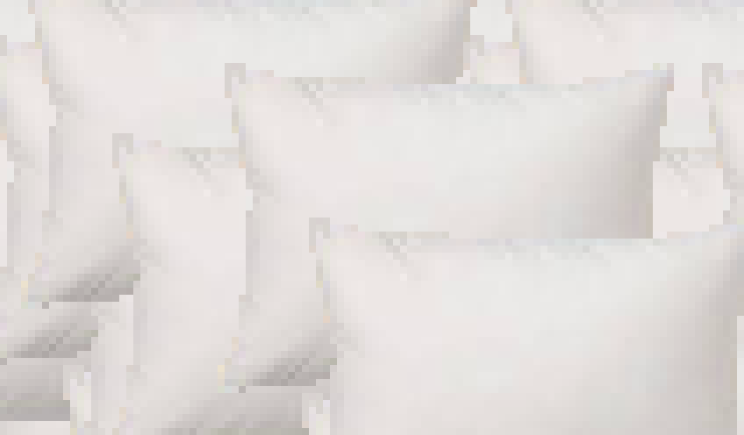 [3682a9] pillowfightbackdrophome